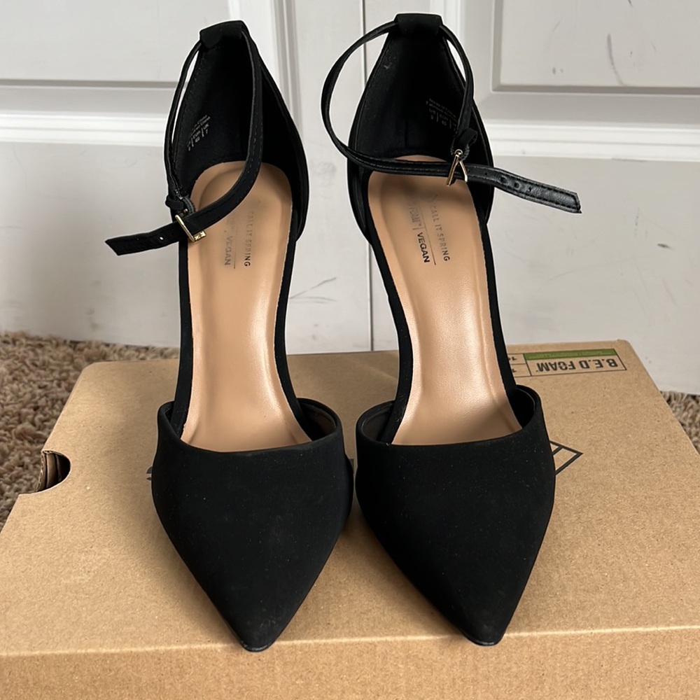 Call it Spring Black Heels - Picture 4 of 4